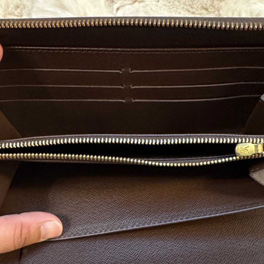 Louis Vuitton Brown Zippy Damier Ebene Organizer Wallet - Picture 10 of 10